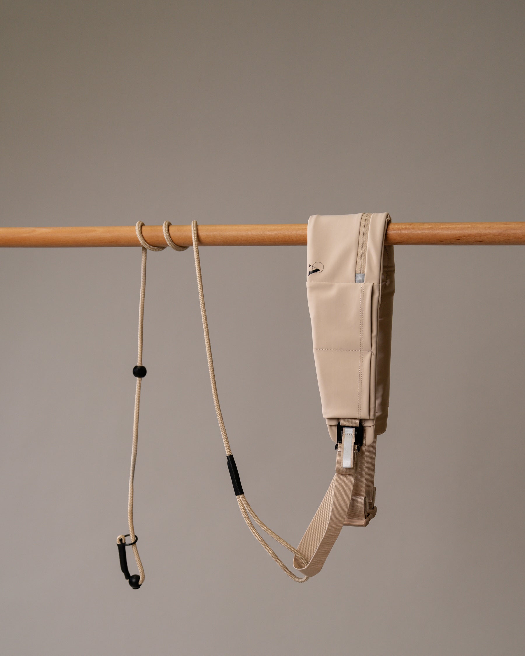 The Attachdᵀᴹ Hands-Free Dog Belt